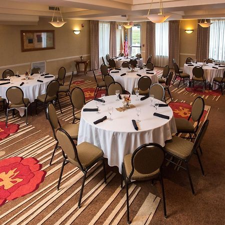 Hilton Garden Inn Уустер Екстериор снимка