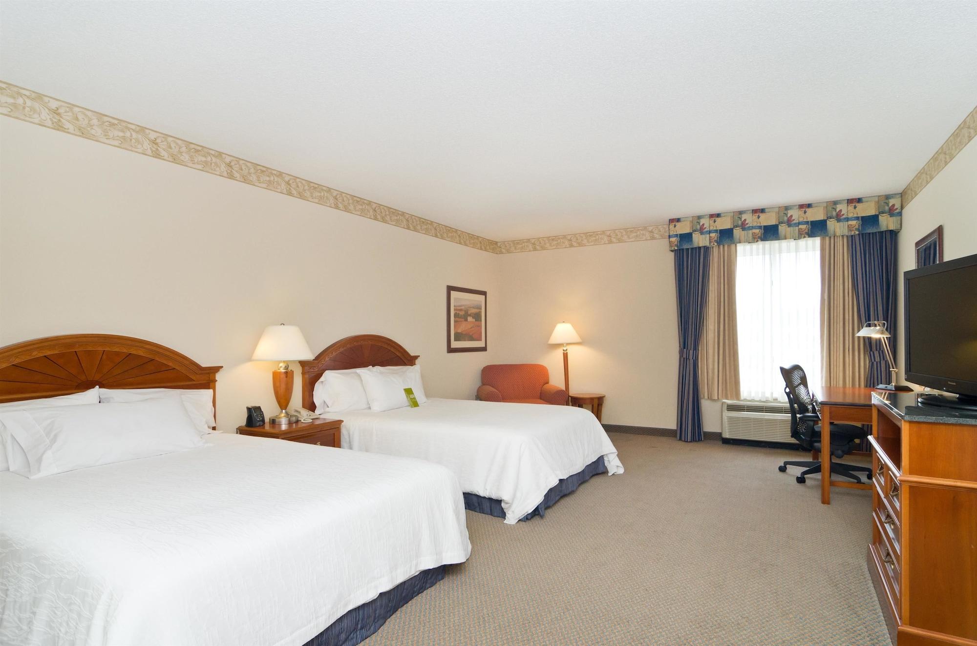 Hilton Garden Inn Уустер Екстериор снимка