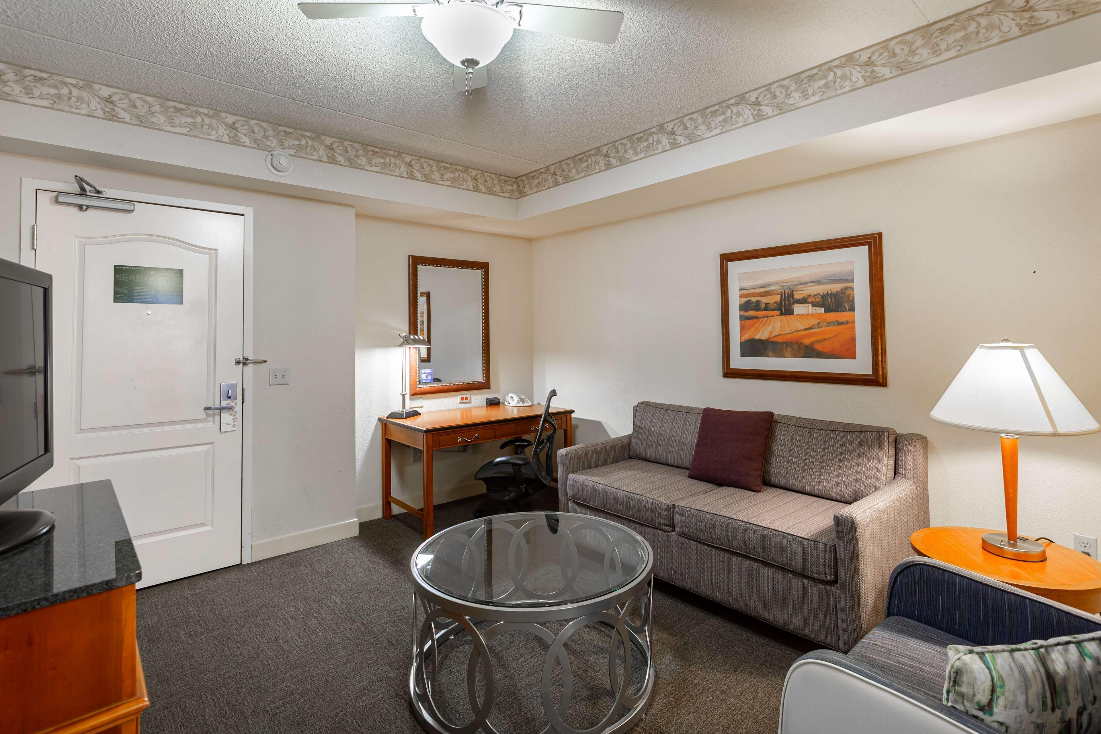 Hilton Garden Inn Уустер Екстериор снимка