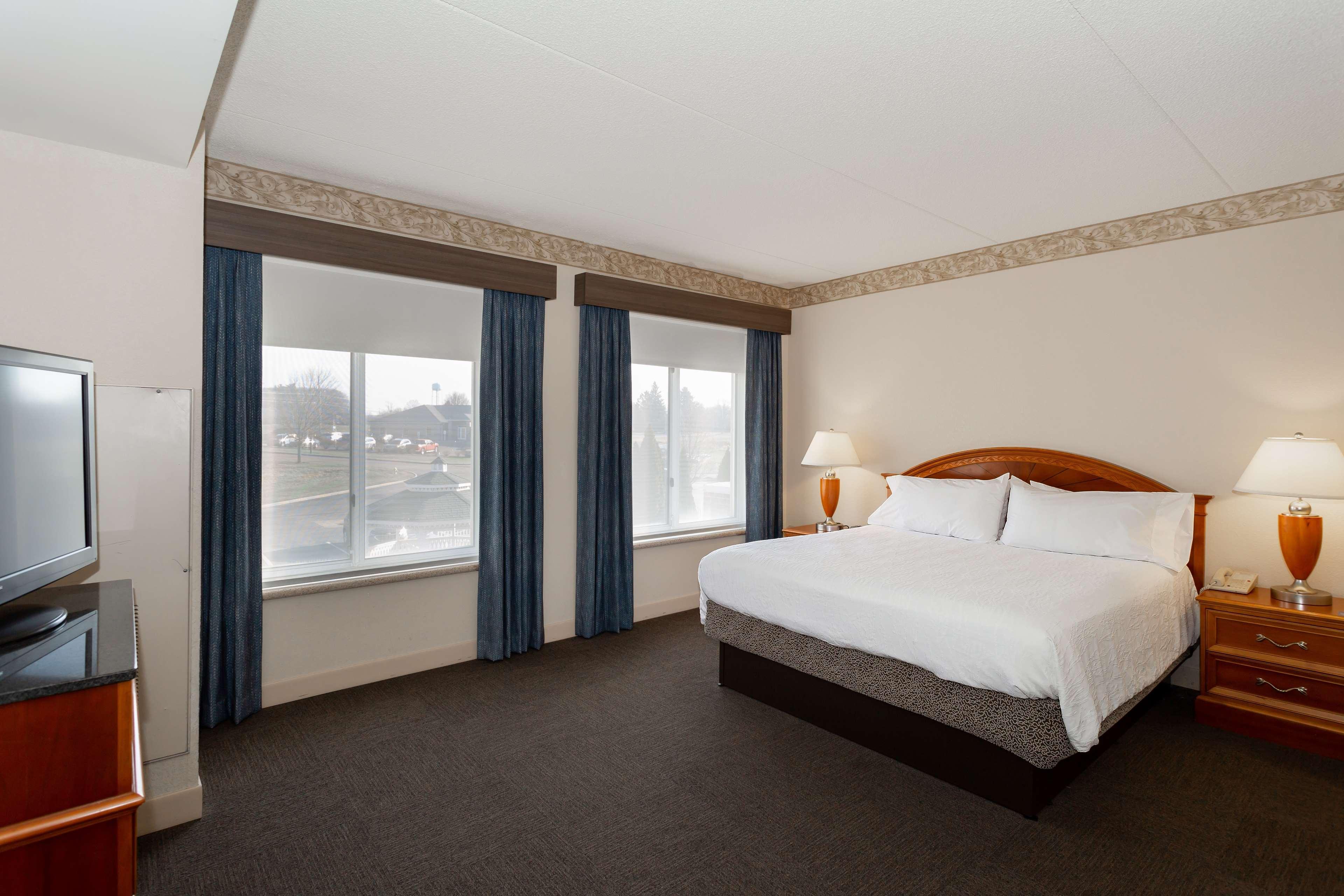 Hilton Garden Inn Уустер Екстериор снимка