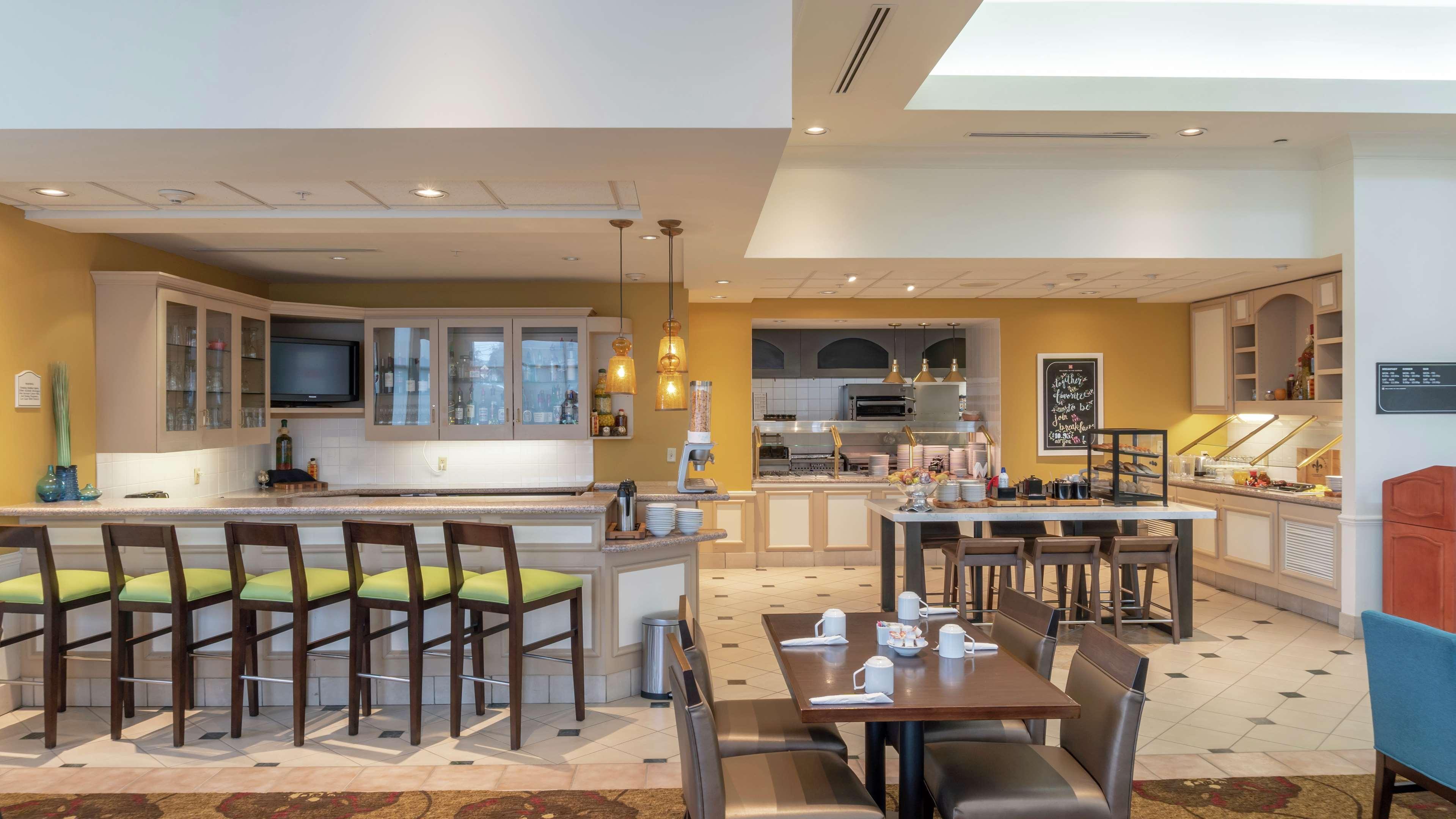 Hilton Garden Inn Уустер Екстериор снимка