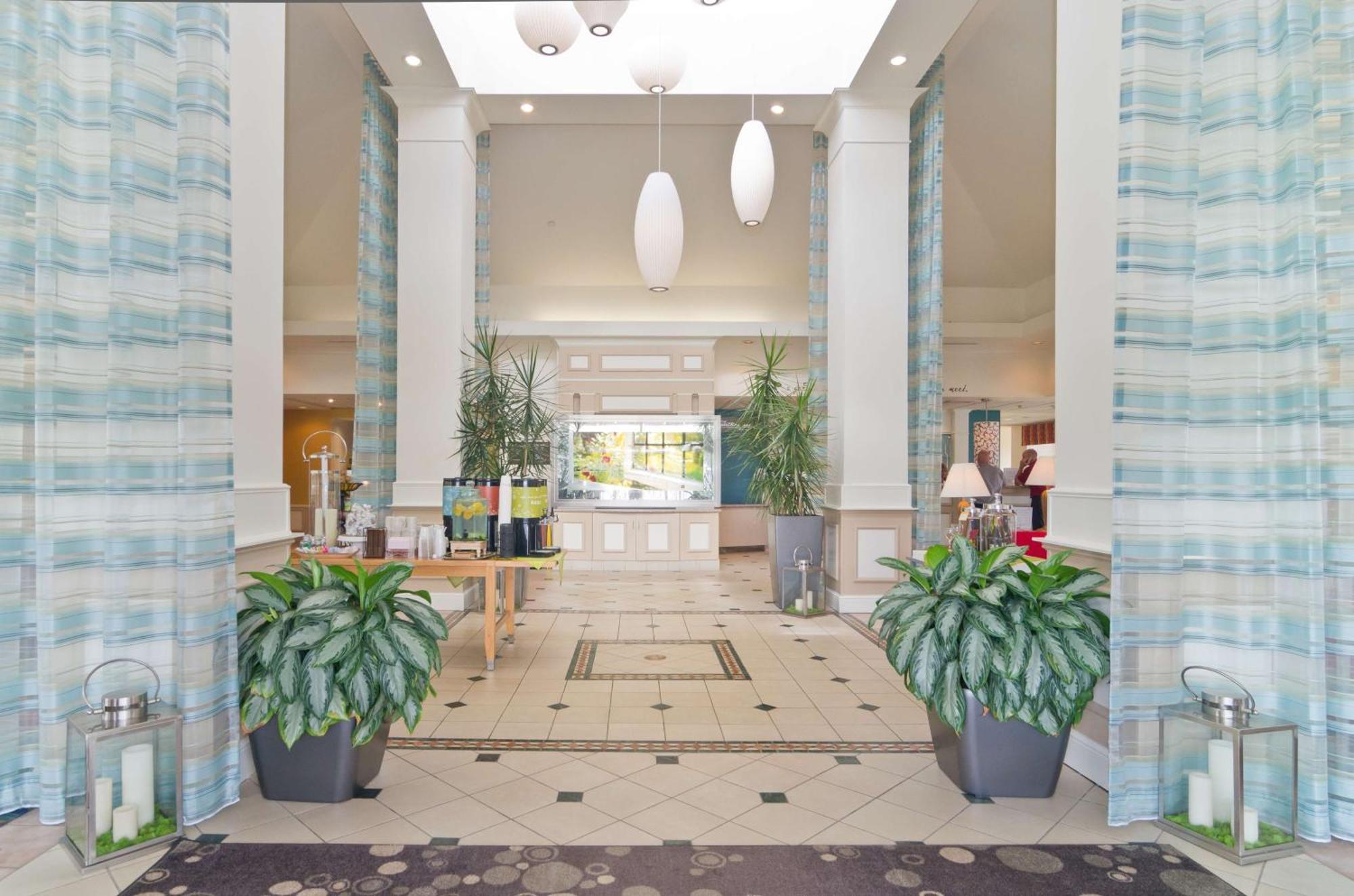 Hilton Garden Inn Уустер Екстериор снимка