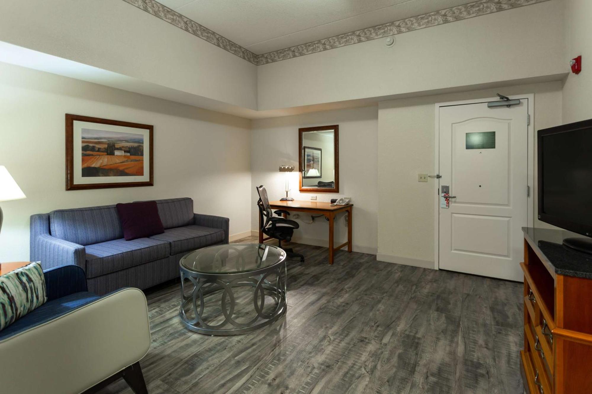 Hilton Garden Inn Уустер Екстериор снимка